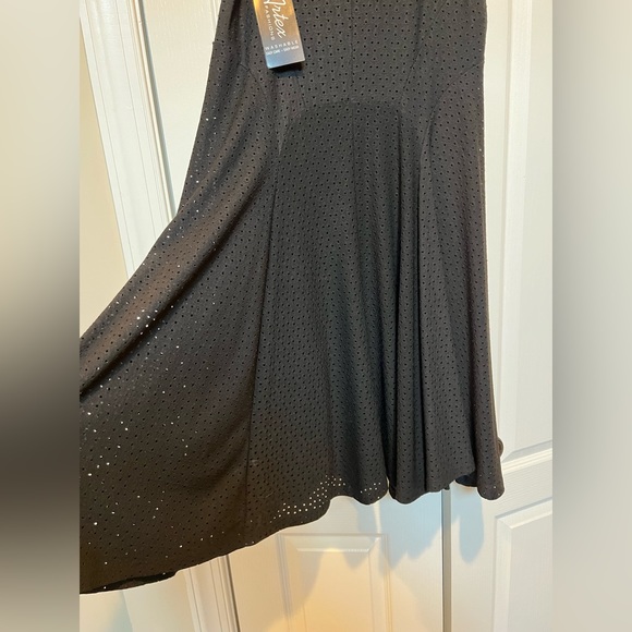 Artes Shift/Swing Dress- Black Eyelet - Picture 4 of 6